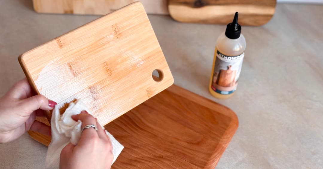 olejovani-bambusoveho-prkenka